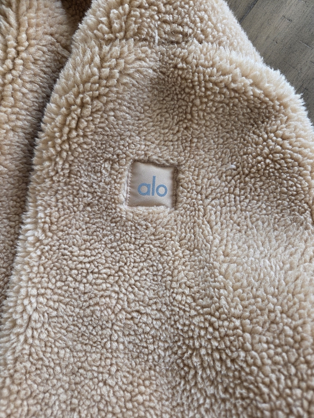 ALO Yoga Tan Sherpa Hoodie Jacket - Picture 8 of 9